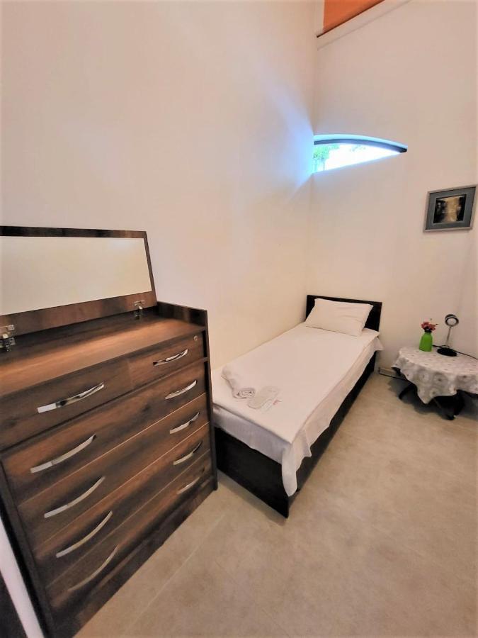 Hostel Near The Square Tbilisi Ngoại thất bức ảnh