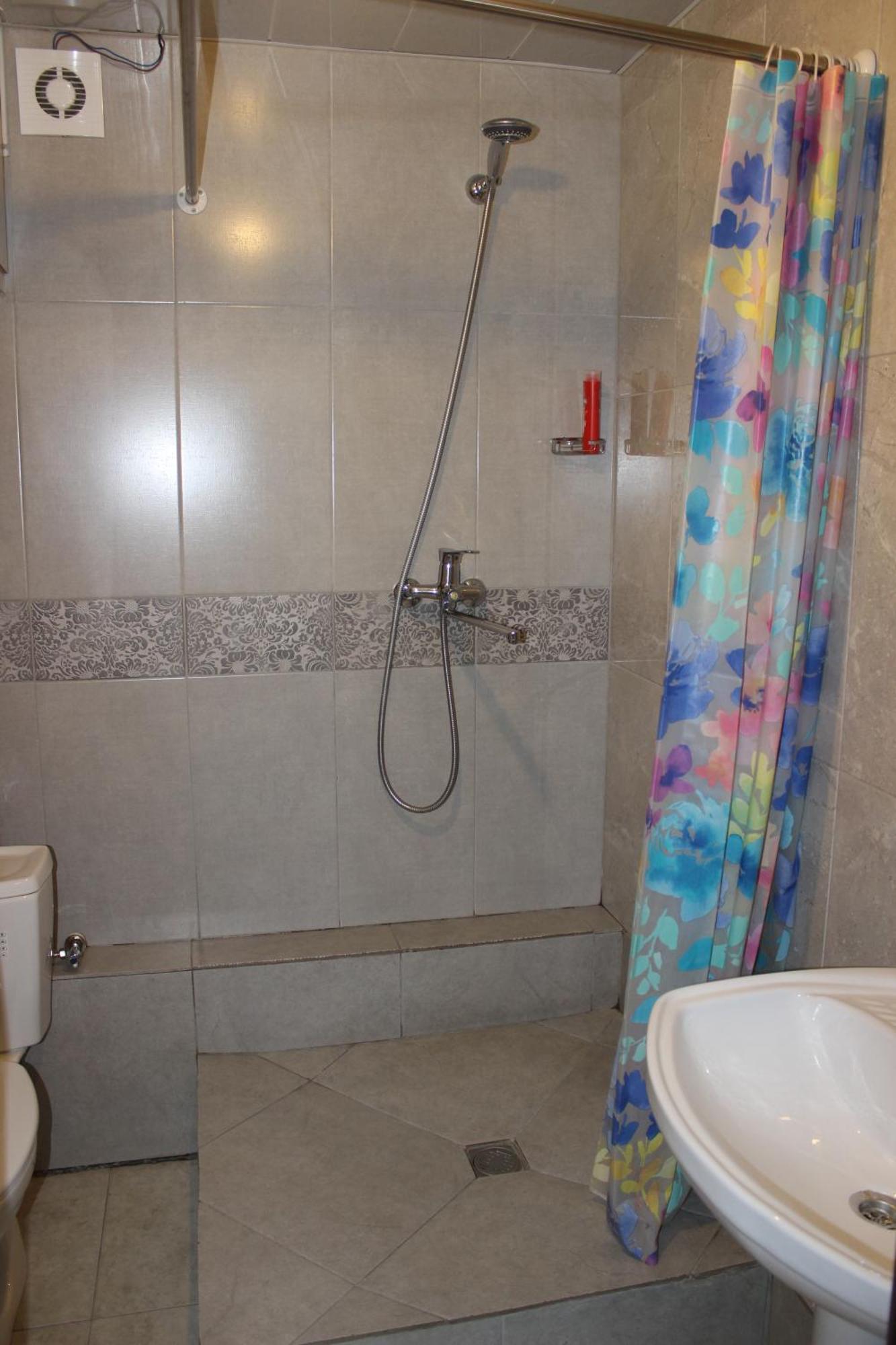 Hostel Near The Square Tbilisi Ngoại thất bức ảnh