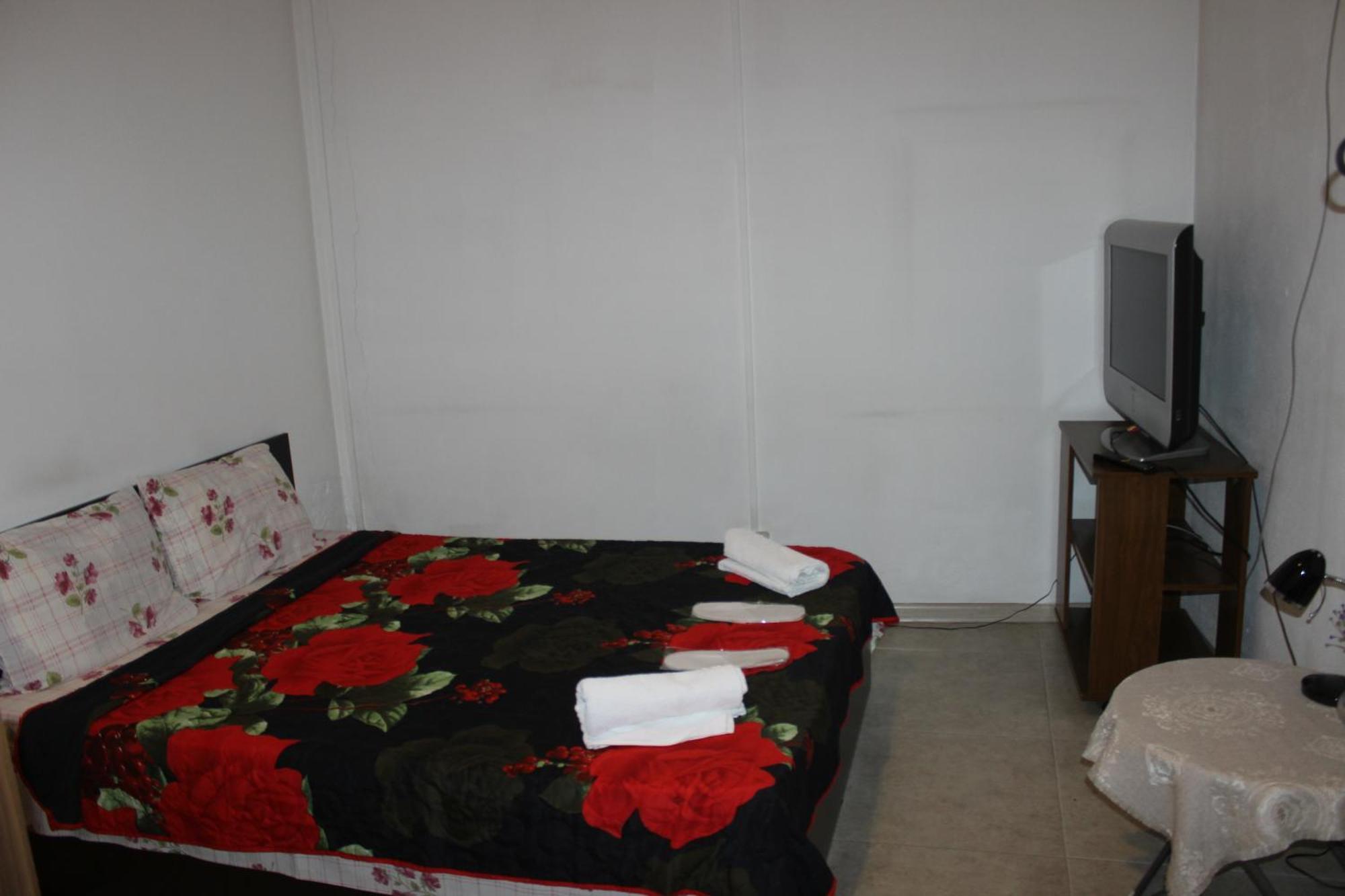 Hostel Near The Square Tbilisi Ngoại thất bức ảnh