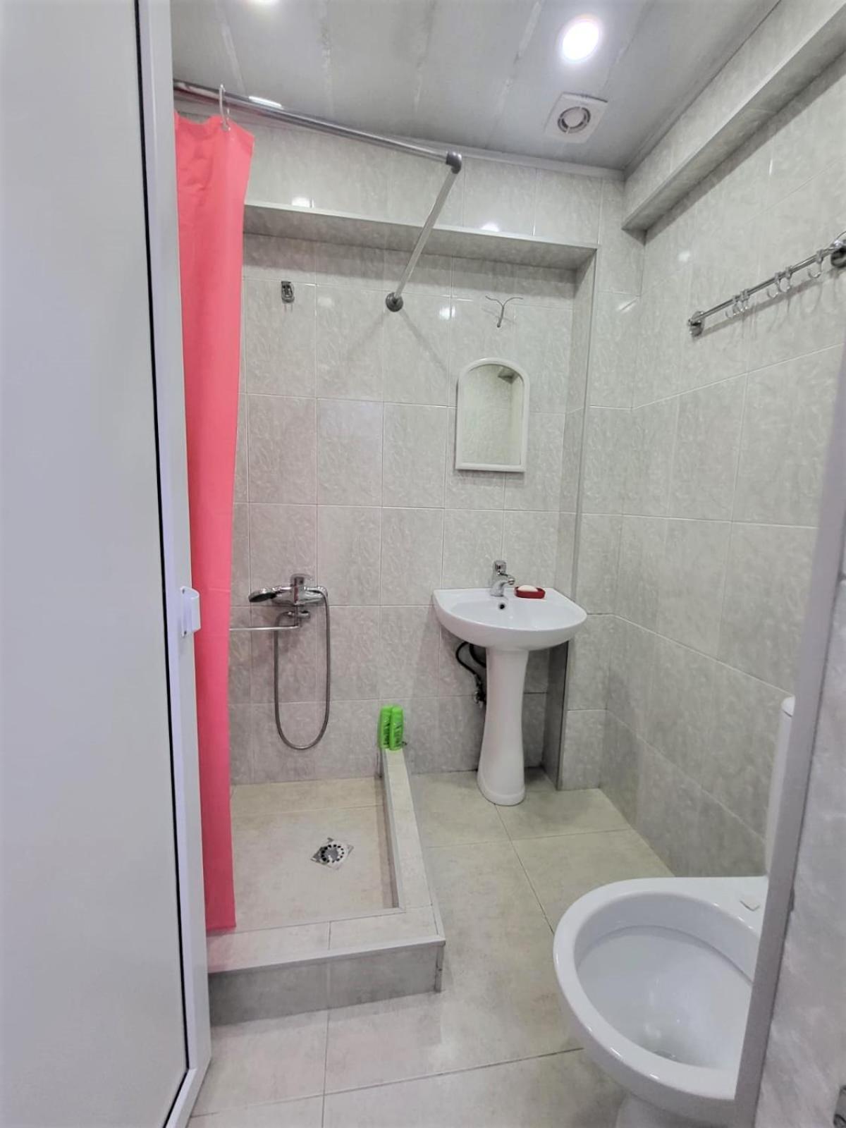 Hostel Near The Square Tbilisi Ngoại thất bức ảnh