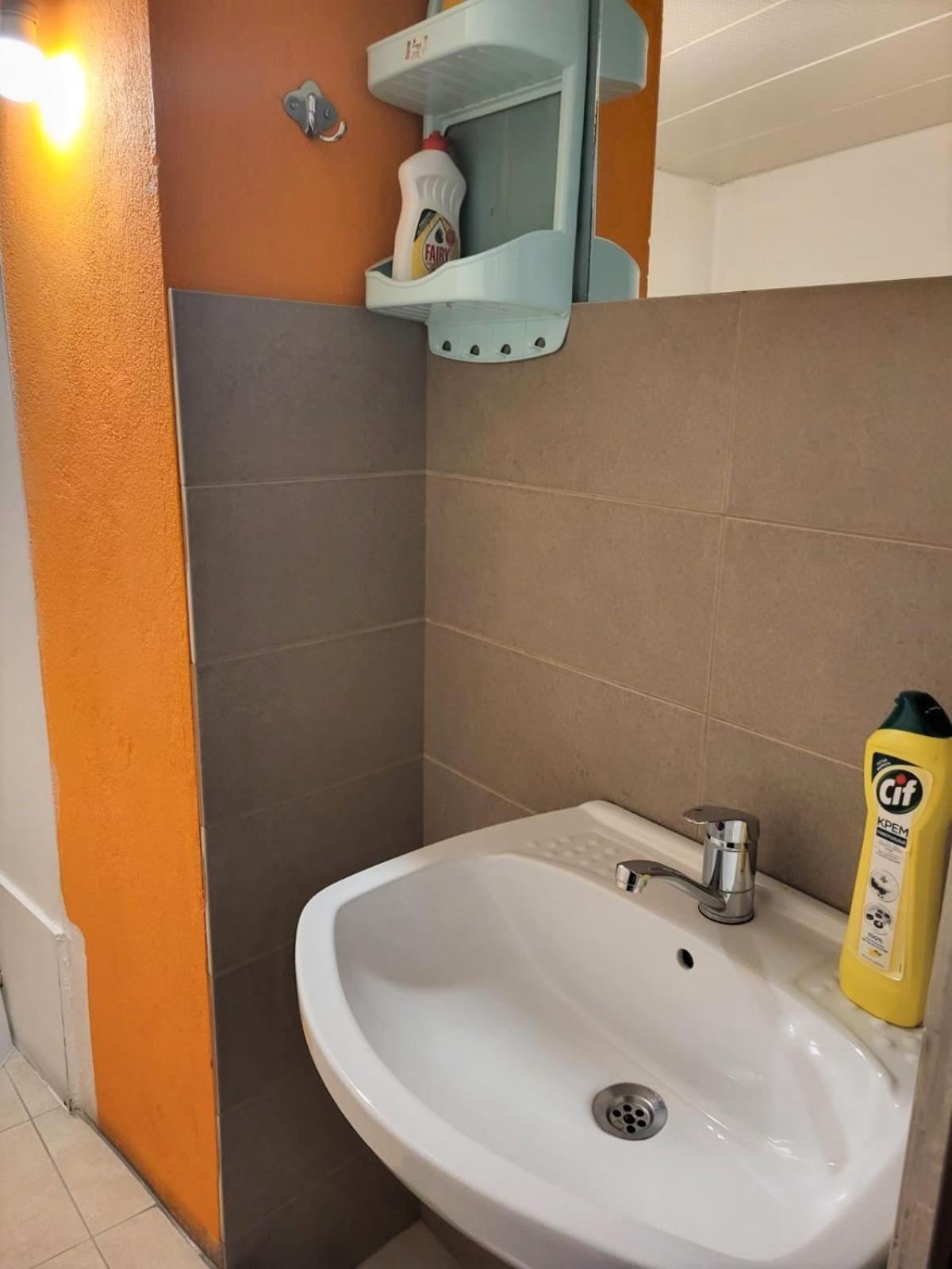 Hostel Near The Square Tbilisi Ngoại thất bức ảnh