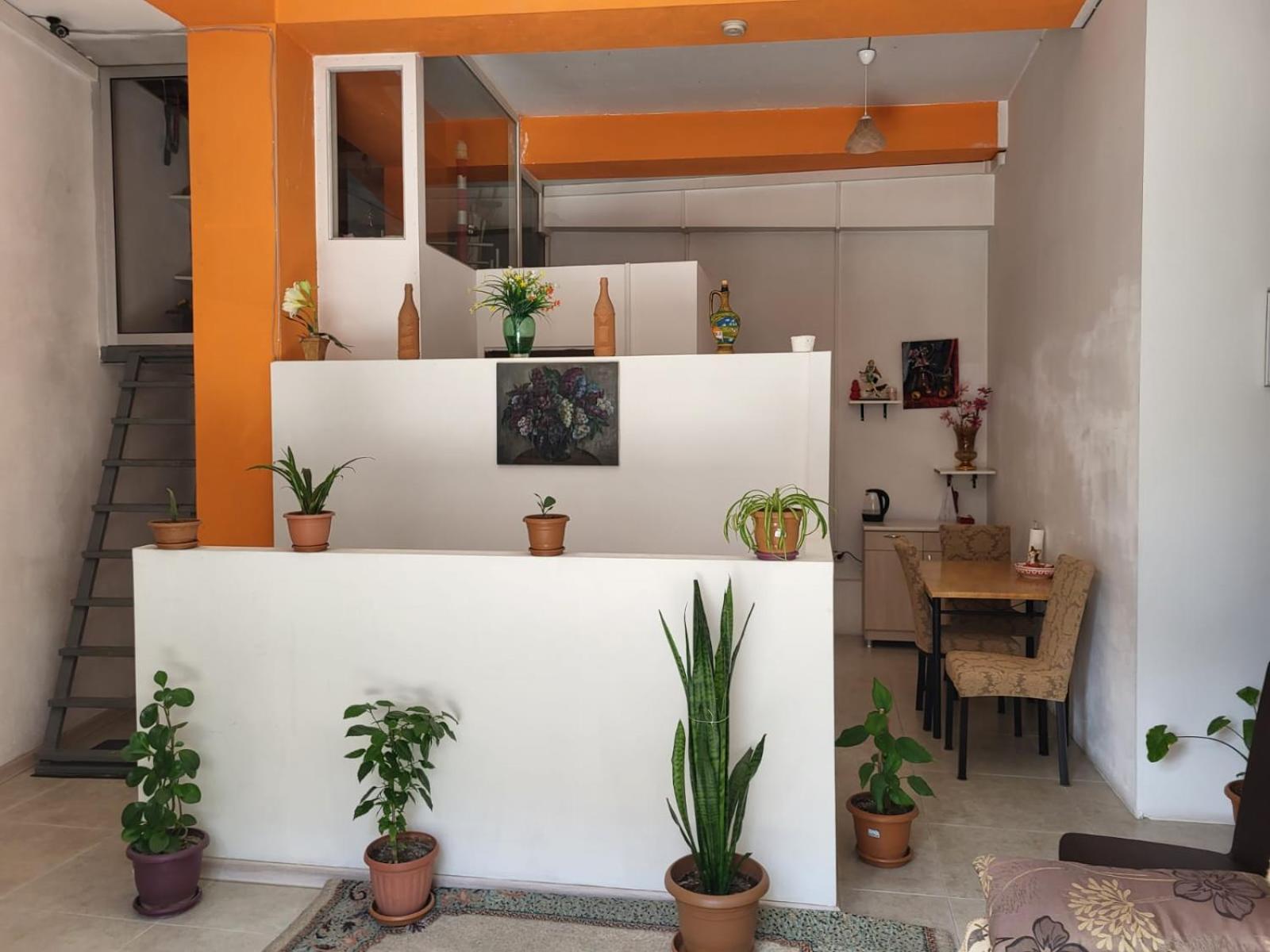 Hostel Near The Square Tbilisi Ngoại thất bức ảnh