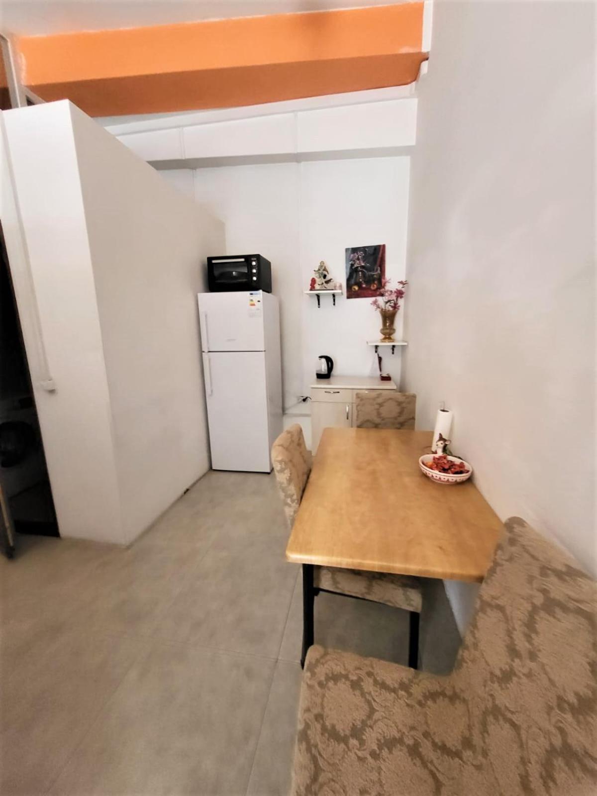Hostel Near The Square Tbilisi Ngoại thất bức ảnh